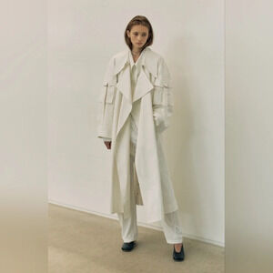 Low Classic 20SS SLEEVE POCKET TRENCH COAT -  WHITE